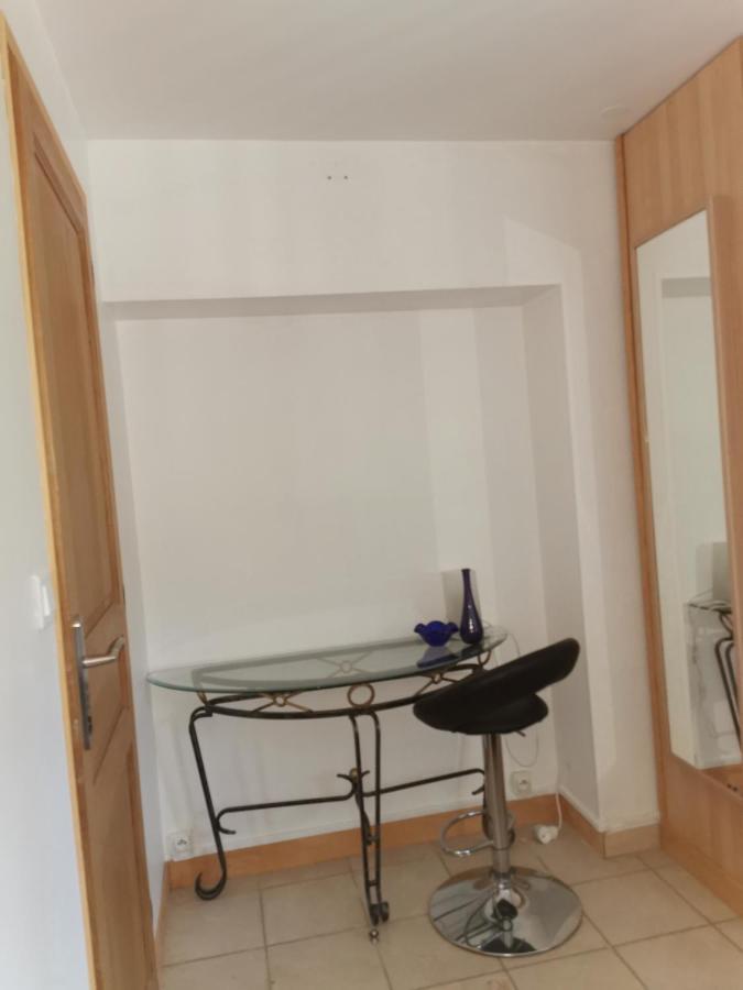 Ou Souleou Lägenhet Bormes-les-Mimosas Exteriör bild