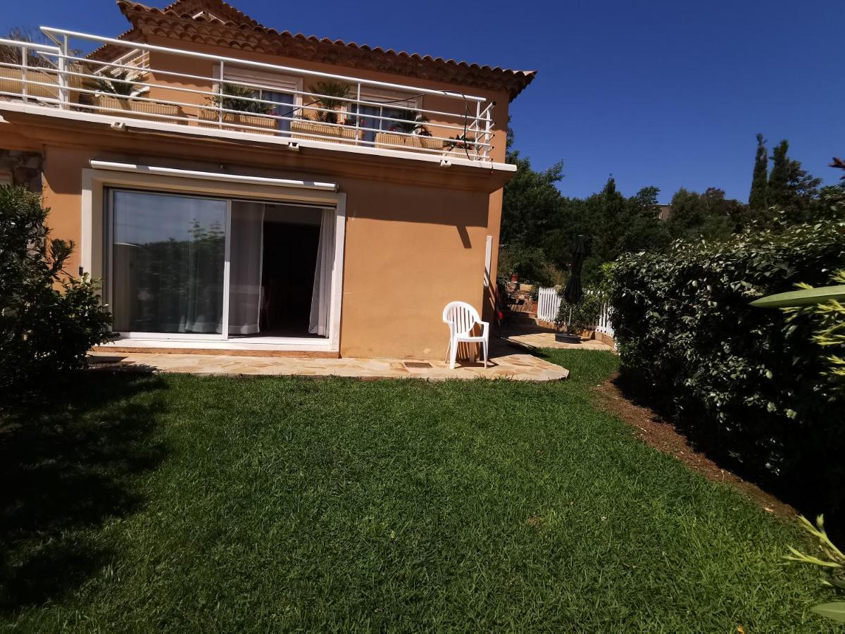 Ou Souleou Lägenhet Bormes-les-Mimosas Exteriör bild