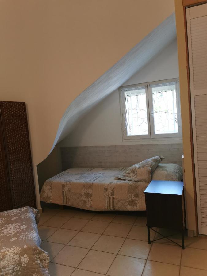 Ou Souleou Lägenhet Bormes-les-Mimosas Exteriör bild