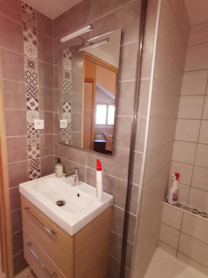 Ou Souleou Lägenhet Bormes-les-Mimosas Exteriör bild